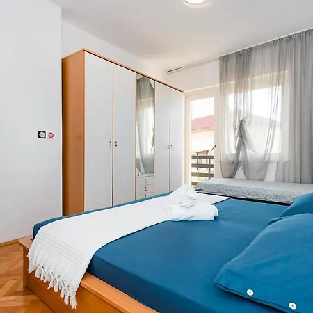Апартаменты Big And Comfortable Rosmarino Бродарица