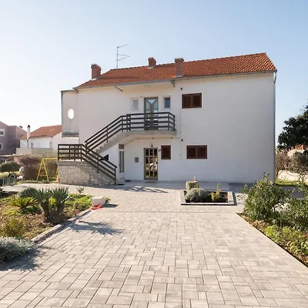 Big And Comfortable Rosmarino