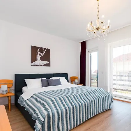 Big And Comfortable Rosmarino